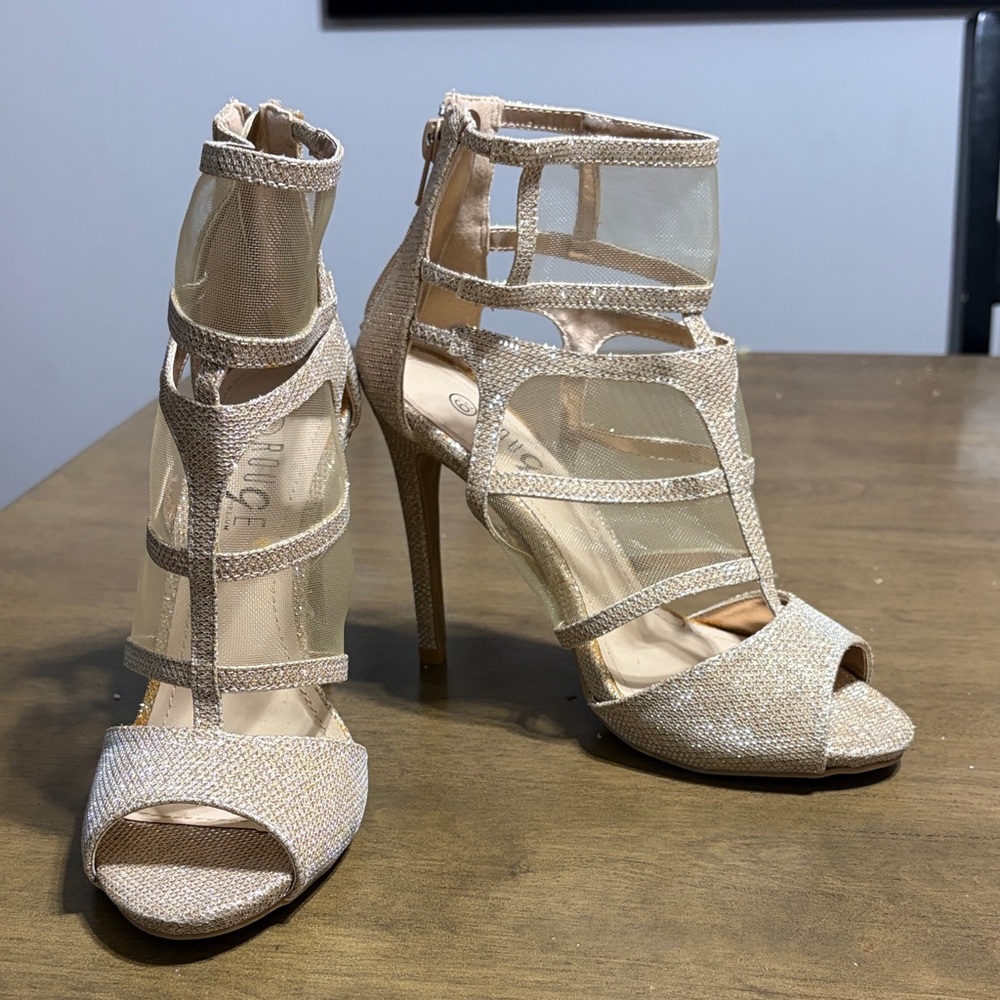 Rouge Gold Mesh Strappy Heels – Size 10 – NEW